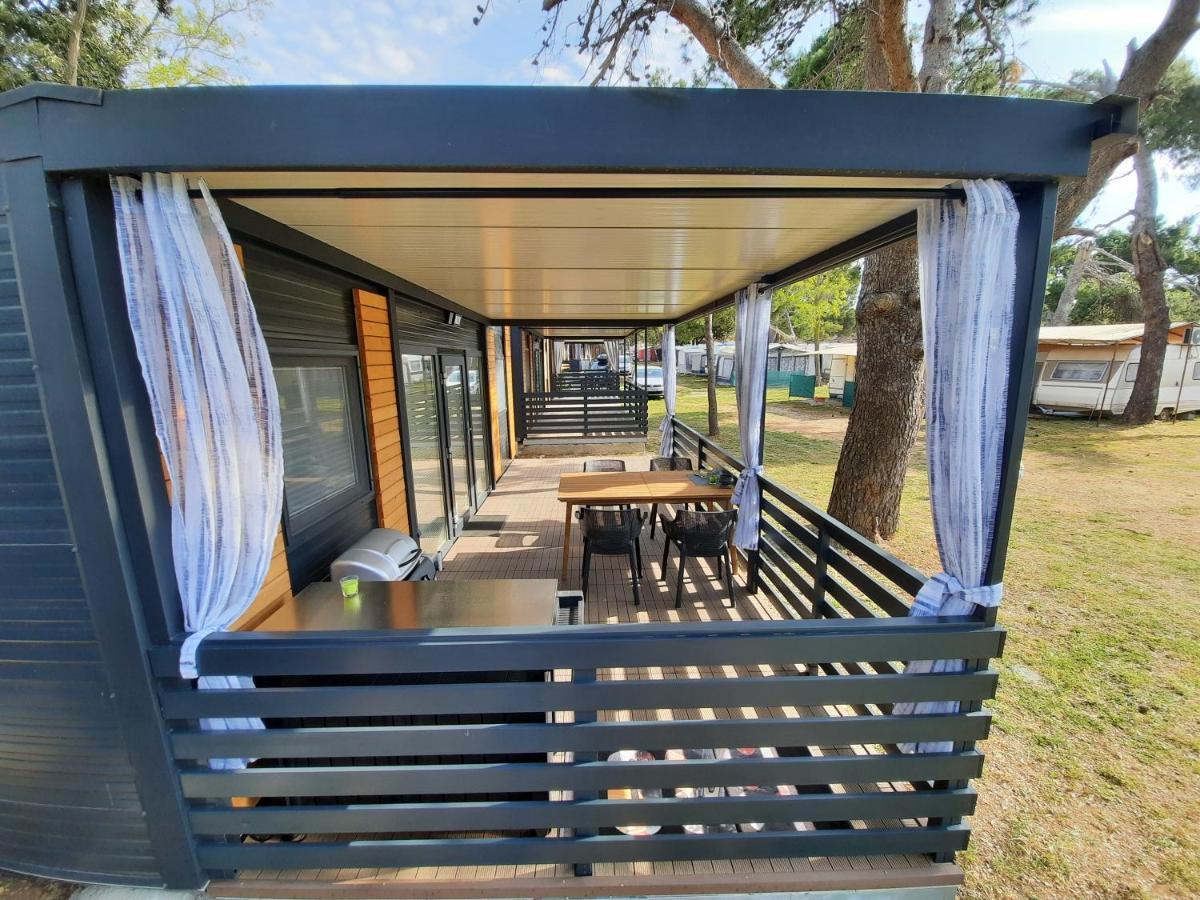 Sand & Relax Privlaka - Mobile Home Gloria Eksteriør bilde
